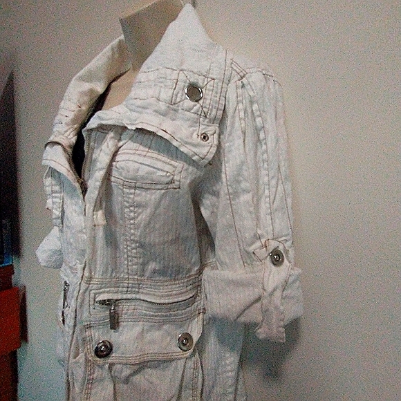 XL White Asymmetrical Zip-Up Jacket by Daytrip - Picture 7 of 15